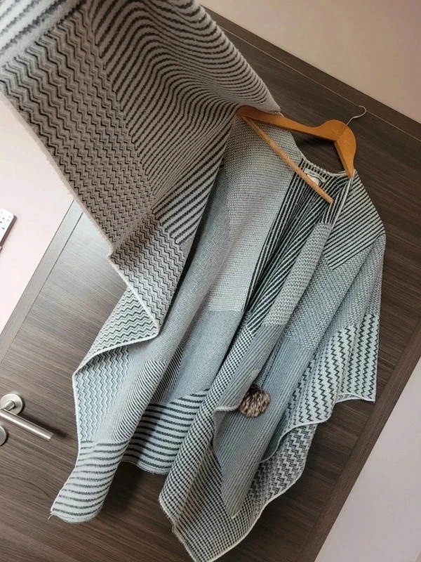 Poncho TU Christine Laure – photo 4